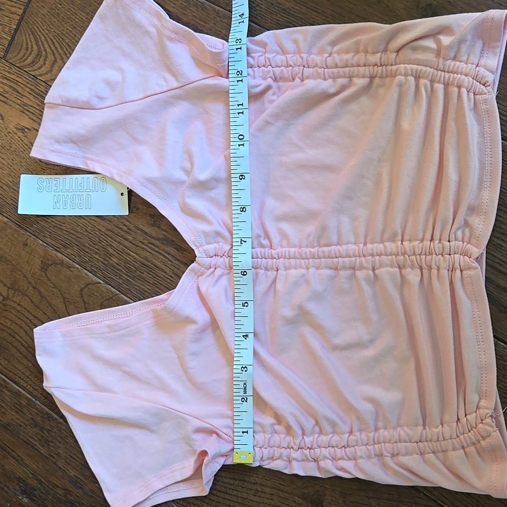 Urban Outfitters Light Pink Ruched V‑Neck Crop Top NWOT - Picture 5 of 6